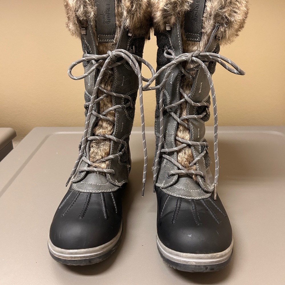 Blondo Women's Winter Boots - Black and Gray